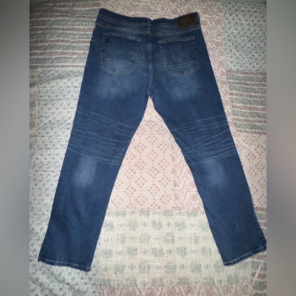 Devil Dog brand men’s button-down jeans in excellent condition. Size 40x32 - Picture 9 of 12